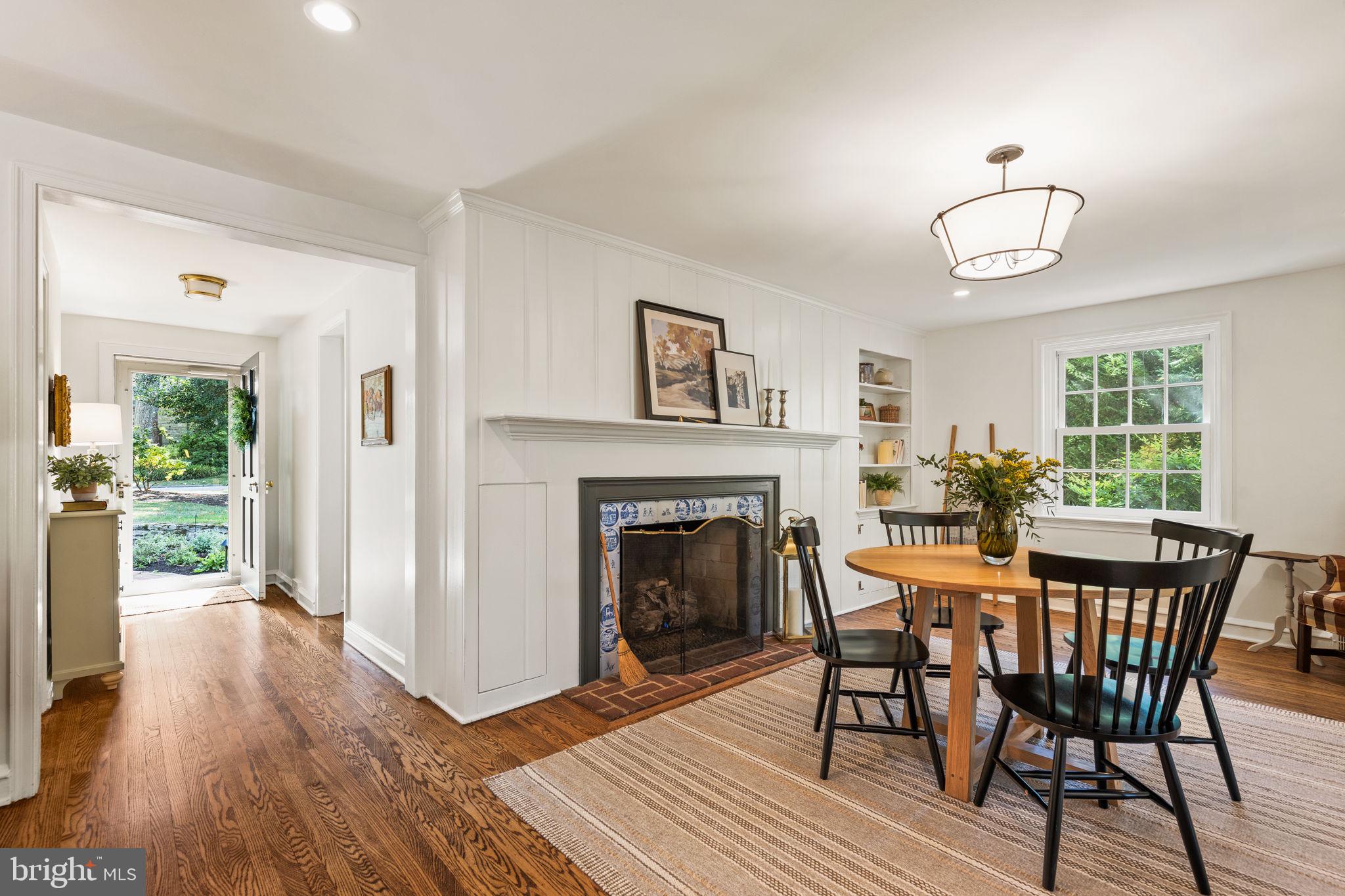 528 Custis Road Glenside, PA 19038 - Photo 9 of 60 Sitting / Breakfast Room