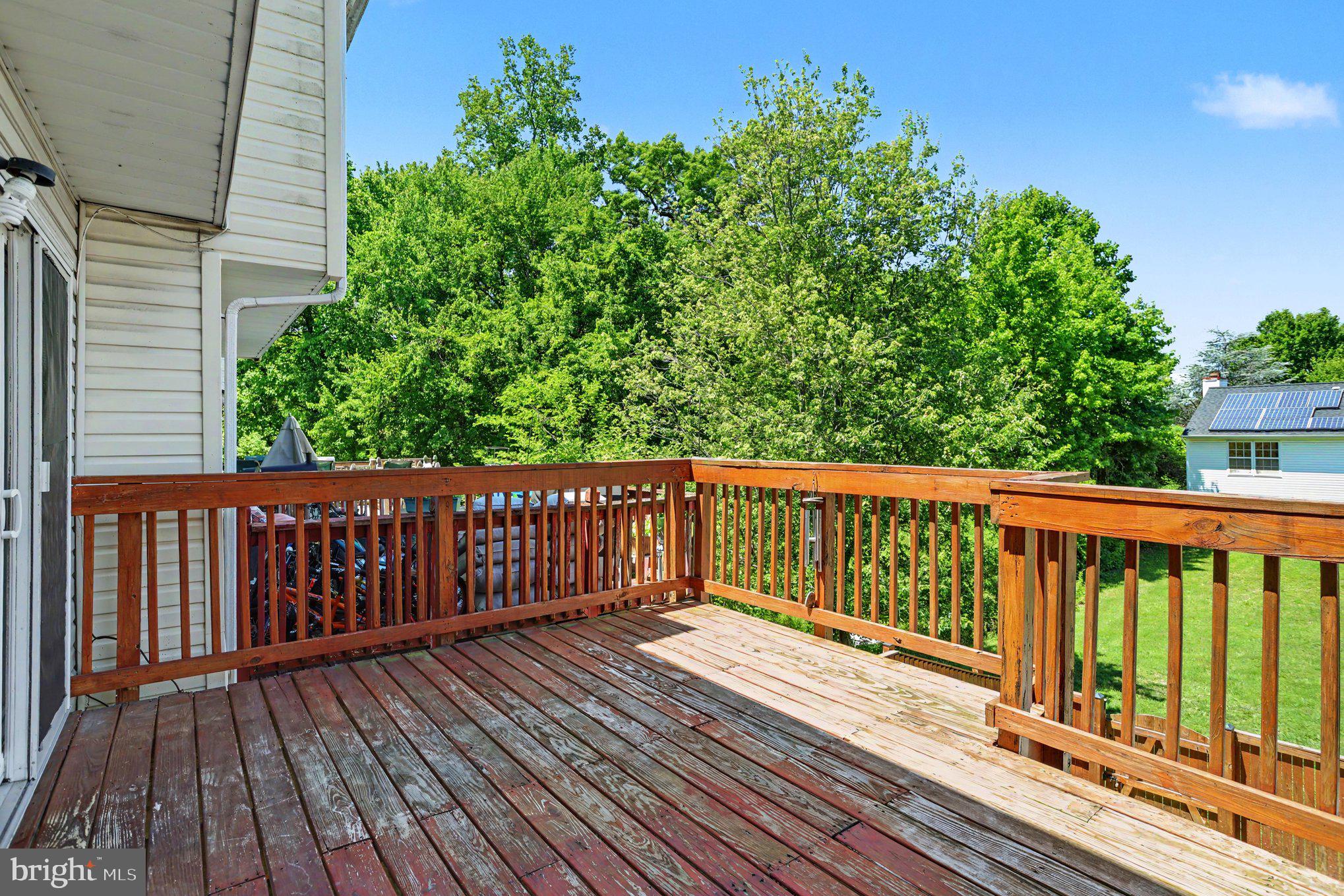 32 Tameron Place Rosedale, MD 21237 - Photo 33 of 39 Very spacious deck