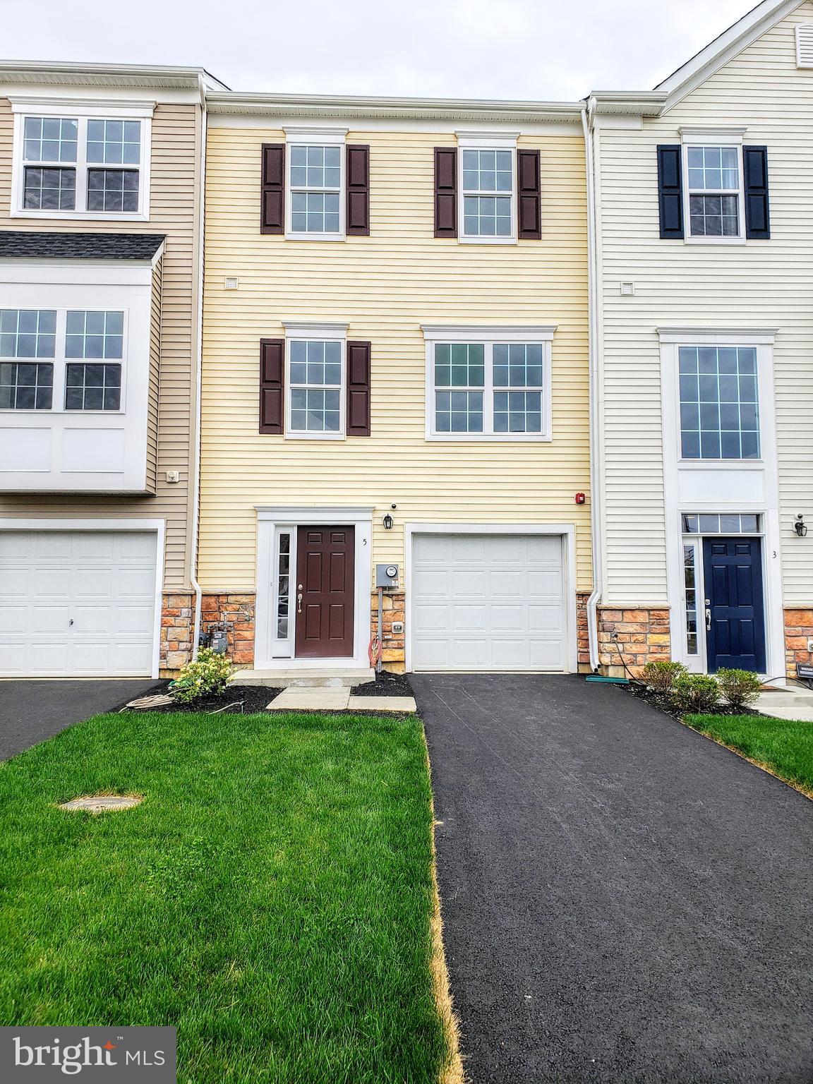 44 Iron Gate Road Sicklerville, NJ 08081 - Photo 1 of 18