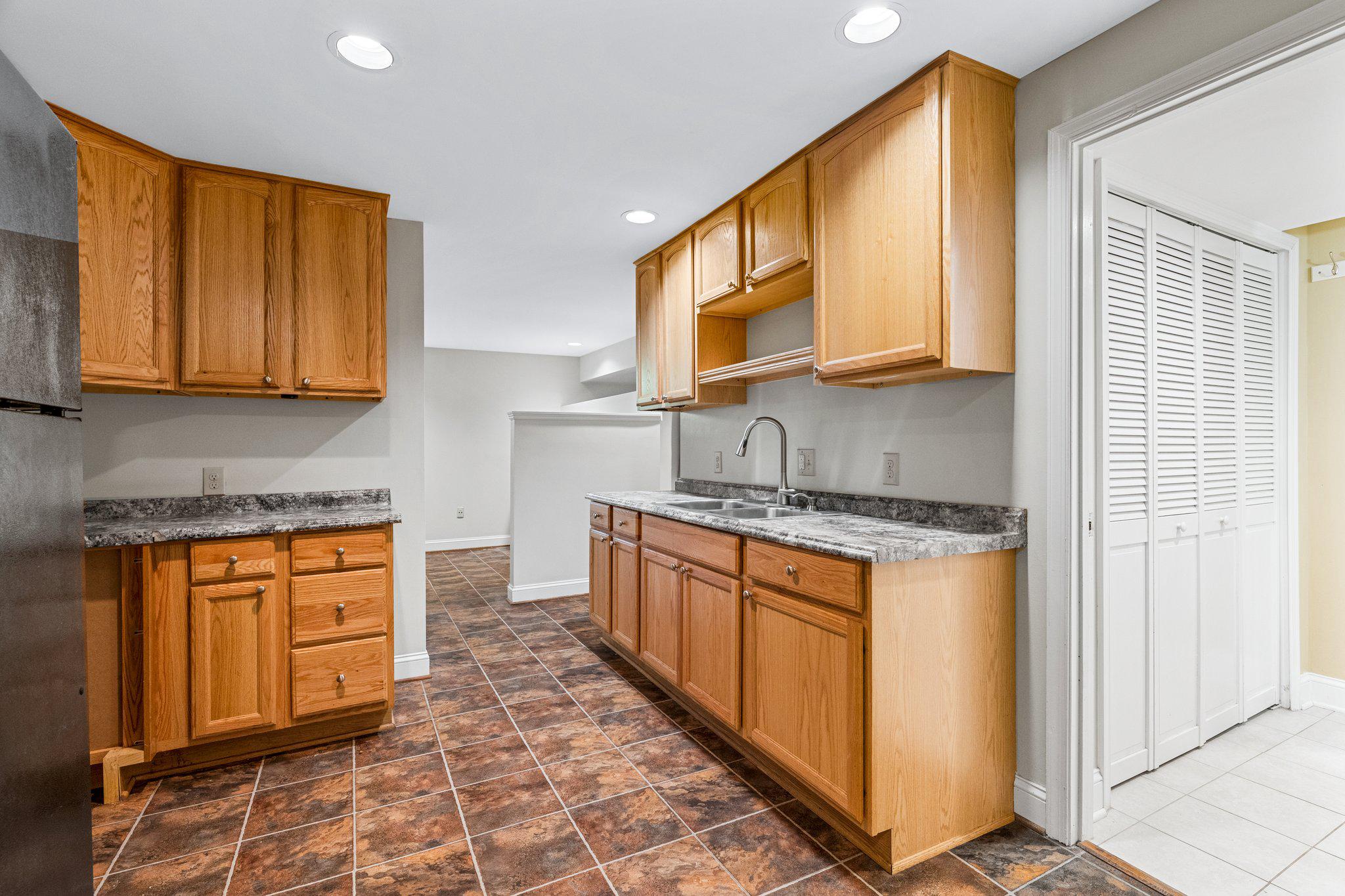 12400 Triple Crown Road Gaithersburg, MD 20878 - Photo 29 of 45 Lower-Level Kitchenette