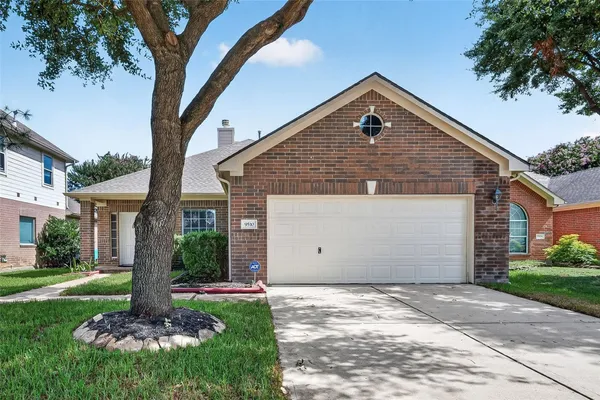 $2,100 | 9510 Curry Landing Drive, Houston, TX 77095