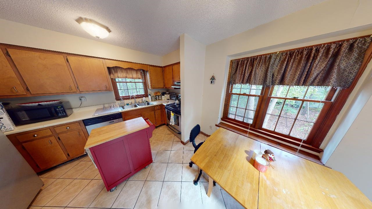 3402 Whitford Court Raleigh, NC 27606 - Photo 10 of 18 Photo 11