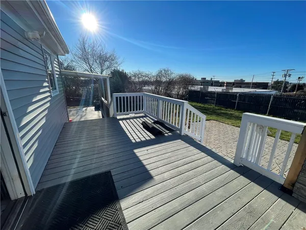 $3,300 | 9 Wilson Road, Middletown, RI 02842