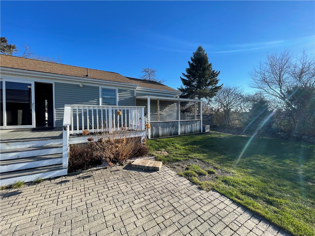 9 Wilson Road Middletown, RI 02842 - Photo 18 of 29