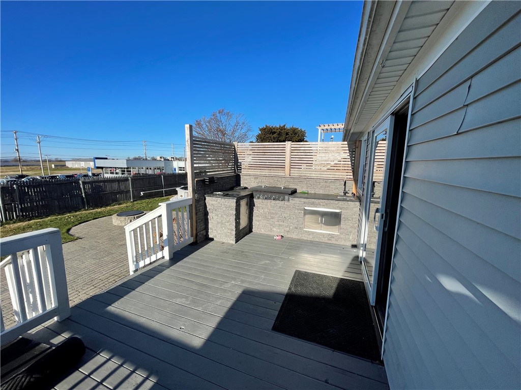 9 Wilson Road Middletown, RI 02842 - Photo 19 of 29