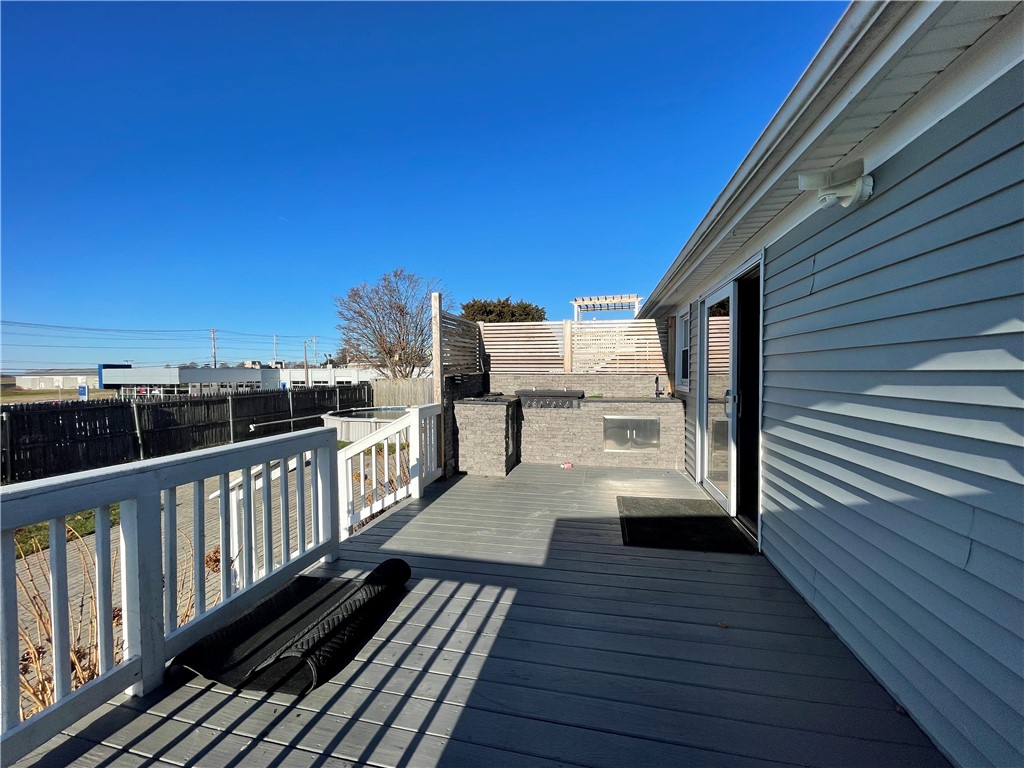 9 Wilson Road Middletown, RI 02842 - Photo 20 of 29