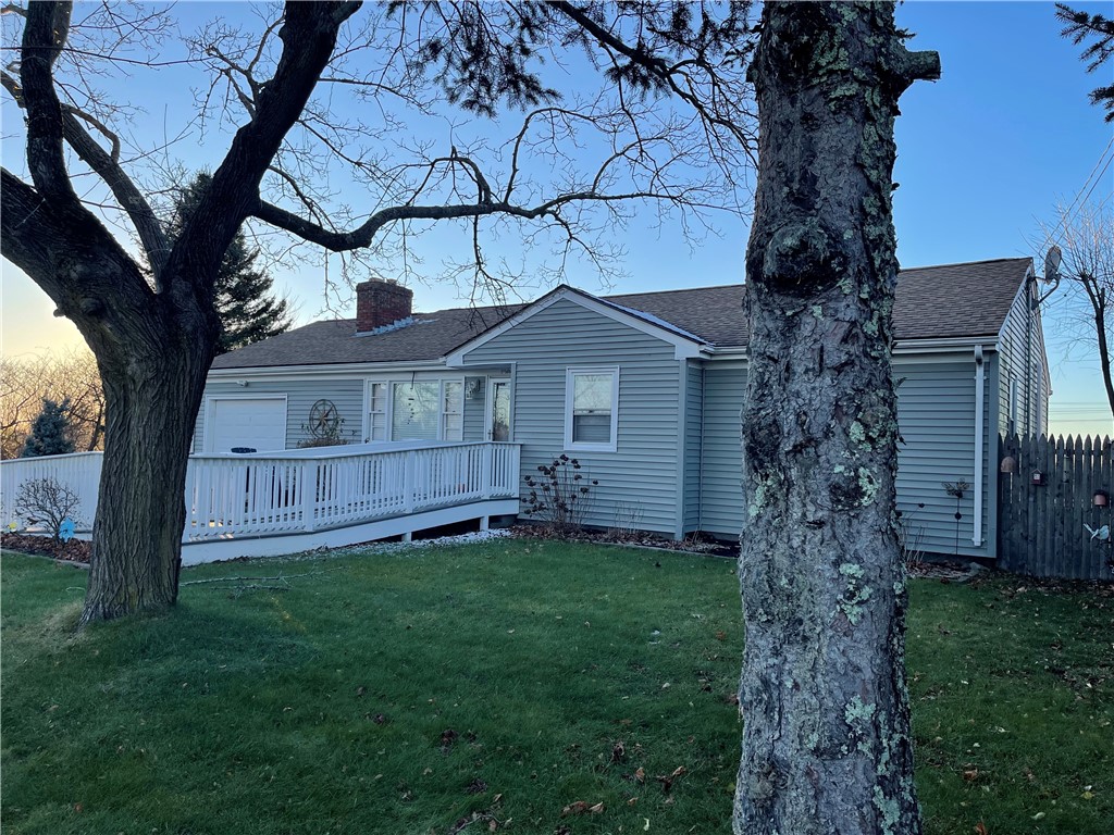 9 Wilson Road Middletown, RI 02842 - Photo 2 of 29