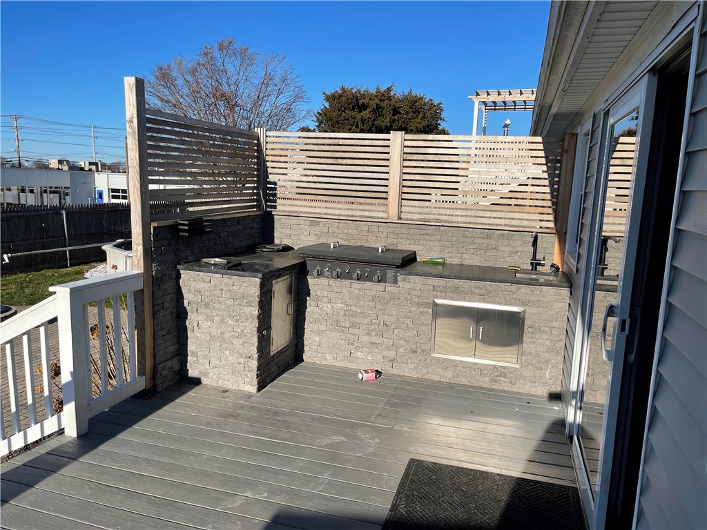 9 Wilson Road Middletown, RI 02842 - Photo 22 of 29