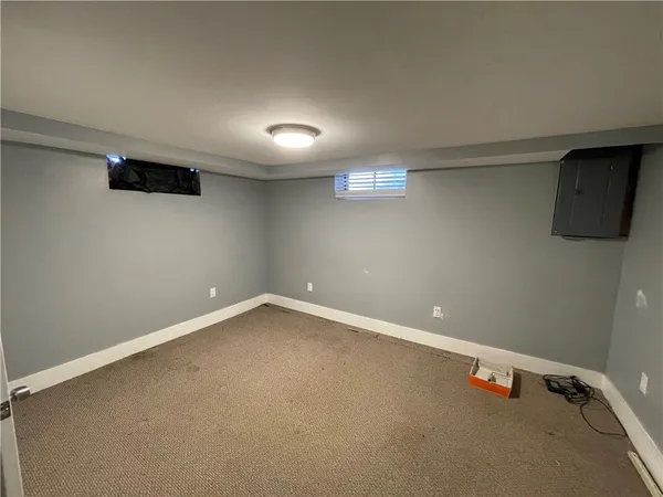 $3,300 | 9 Wilson Road, Middletown, RI 02842