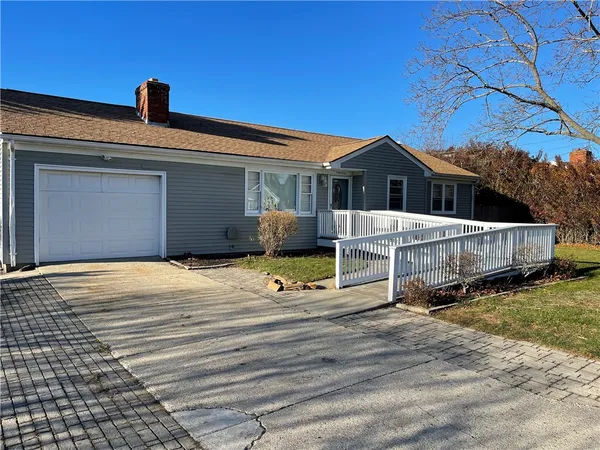 $3,300 | 9 Wilson Road, Middletown, RI 02842