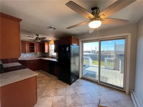 $3,300 | 9 Wilson Road, Middletown, RI 02842