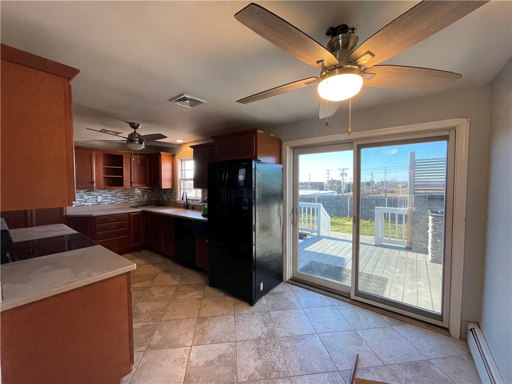 9 Wilson Road Middletown, RI 02842 - Photo 4 of 29