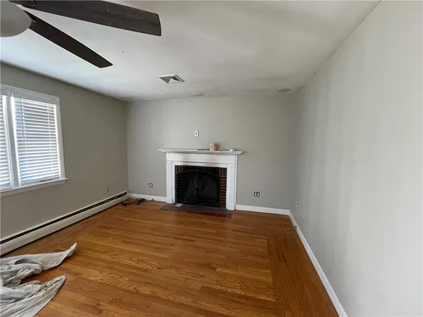 $3,300 | 9 Wilson Road, Middletown, RI 02842