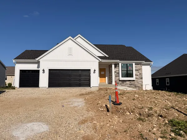 $601,900 | 652 Mary Way, Slinger, WI 53086