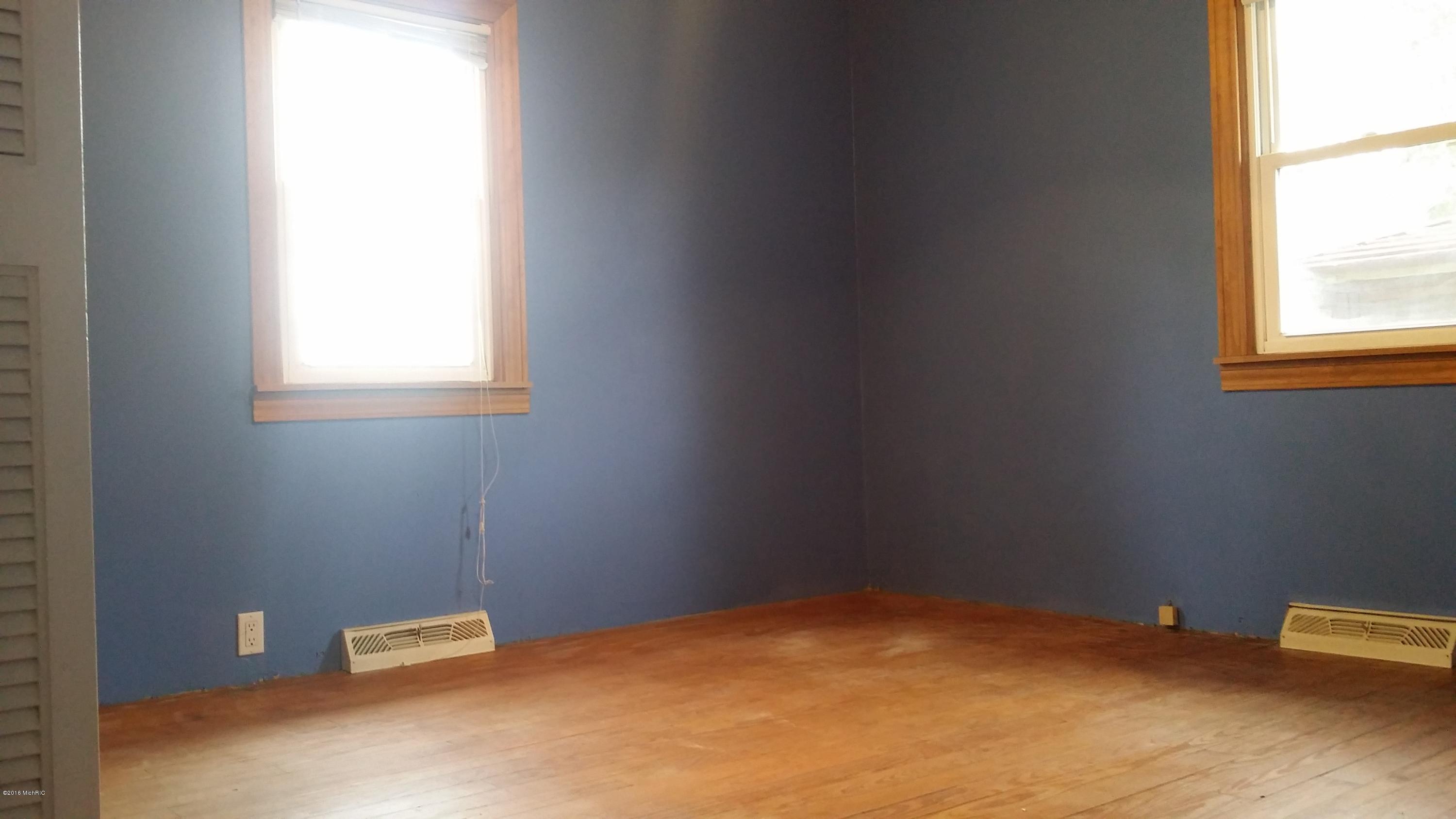 12619 Harrisburg Road Ravenna, MI 49451 - Photo 12 of 19 20160429_182353