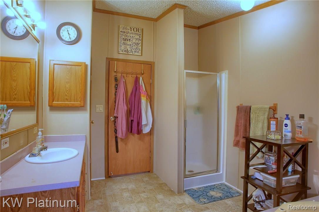 1411 Minnesota Road Port Huron, MI 48060 - Photo 17 of 28 Master_Bathroom_2nd_View.jpg