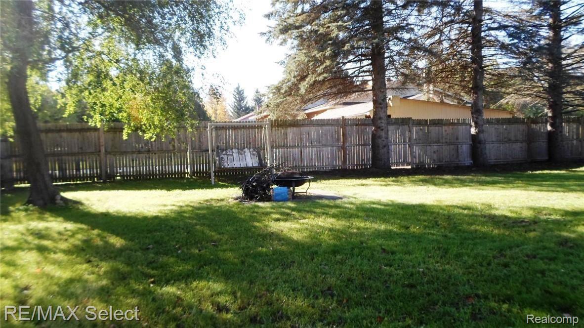 5216 East Stanley Road Flint, MI 48506 - Photo 32 of 37 SAM_5093.JPG