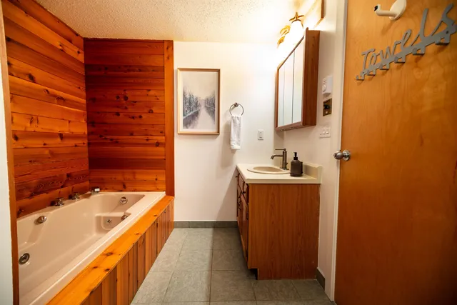 $399,000 | 339 G Handle Road, Unit ELMS G, West Dover, VT 05356