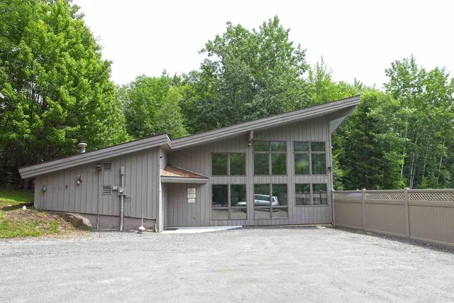 $399,000 | 339 G Handle Road, Unit ELMS G, West Dover, VT 05356