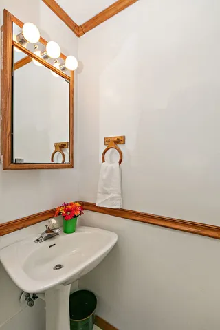 $214,900 | 1531 McKool Avenue, Streamwood, IL 60107