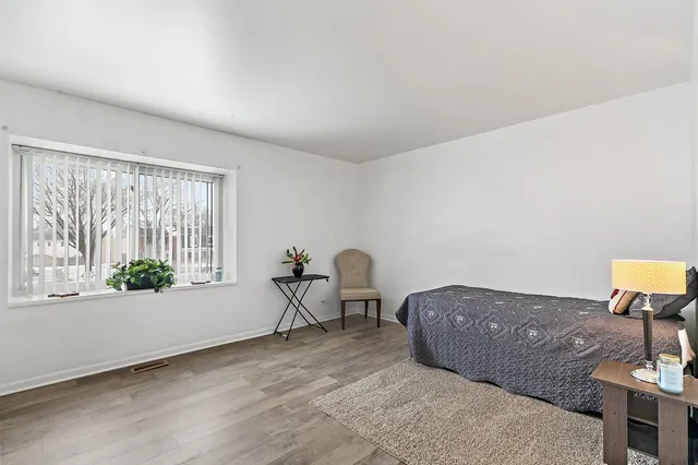 $214,900 | 1531 McKool Avenue, Streamwood, IL 60107