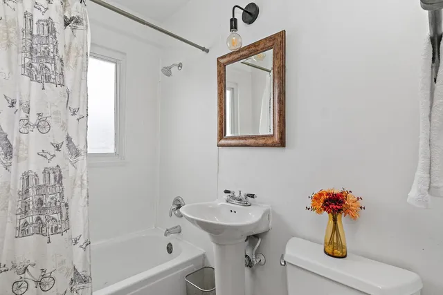 $214,900 | 1531 McKool Avenue, Streamwood, IL 60107