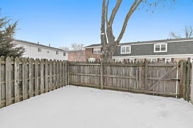 $214,900 | 1531 McKool Avenue, Streamwood, IL 60107