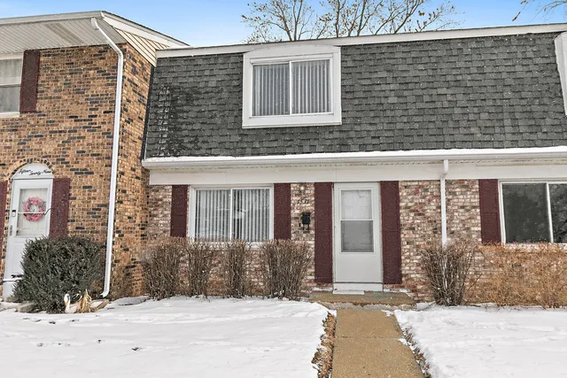 $214,900 | 1531 McKool Avenue, Streamwood, IL 60107