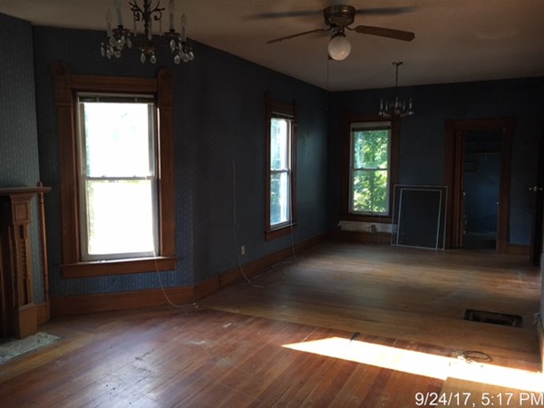 42 Sterns Terrace Springfield, MA 01105 - Photo 5 of 15 Gallery Image 5