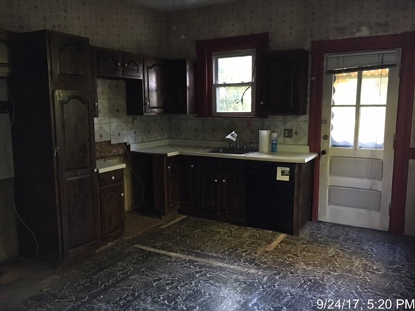 42 Sterns Terrace Springfield, MA 01105 - Photo 8 of 15 Gallery Image 8