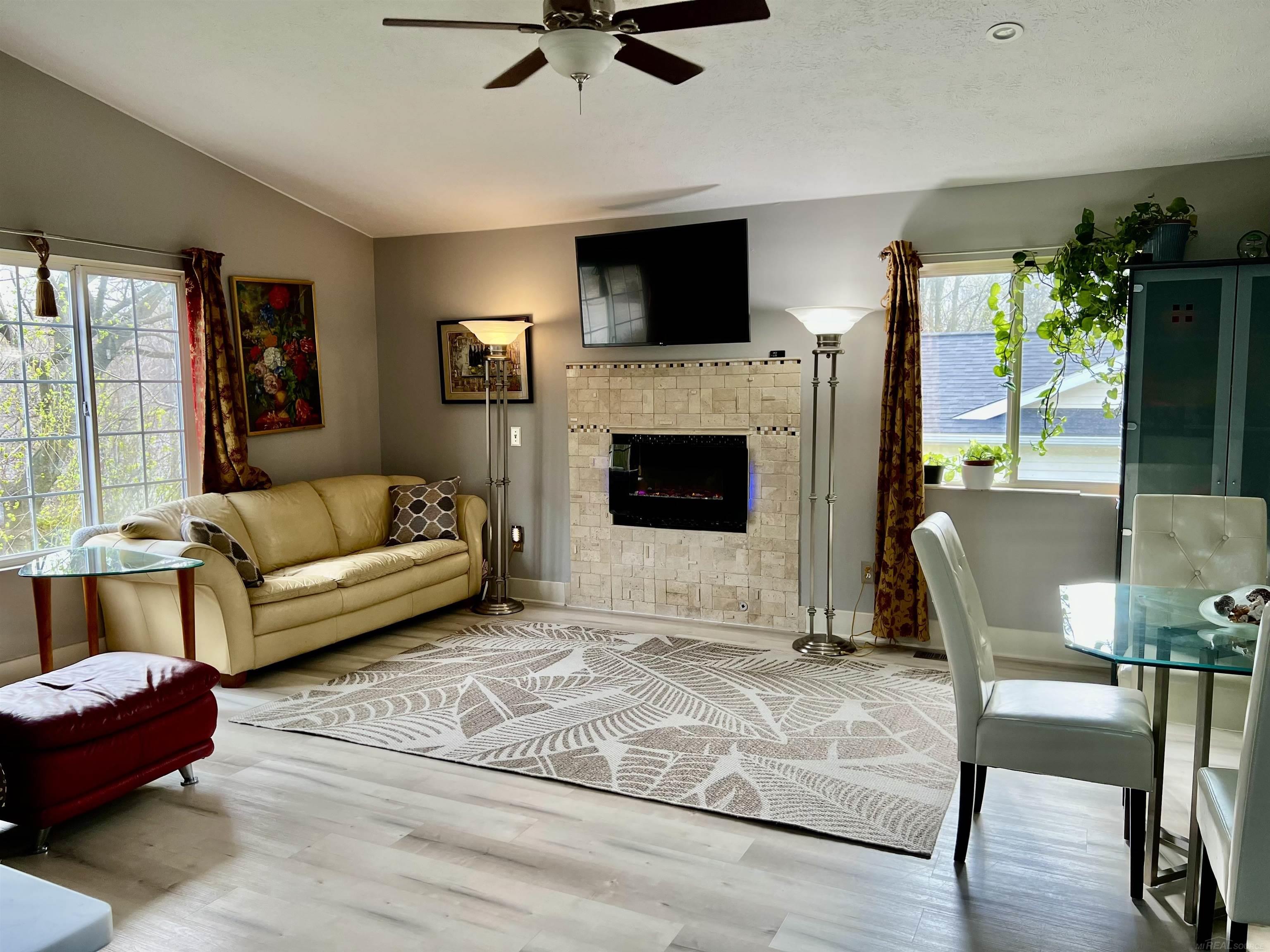 1441 6th Street Northwest Grand Rapids, MI 49504 - Photo 3 of 27