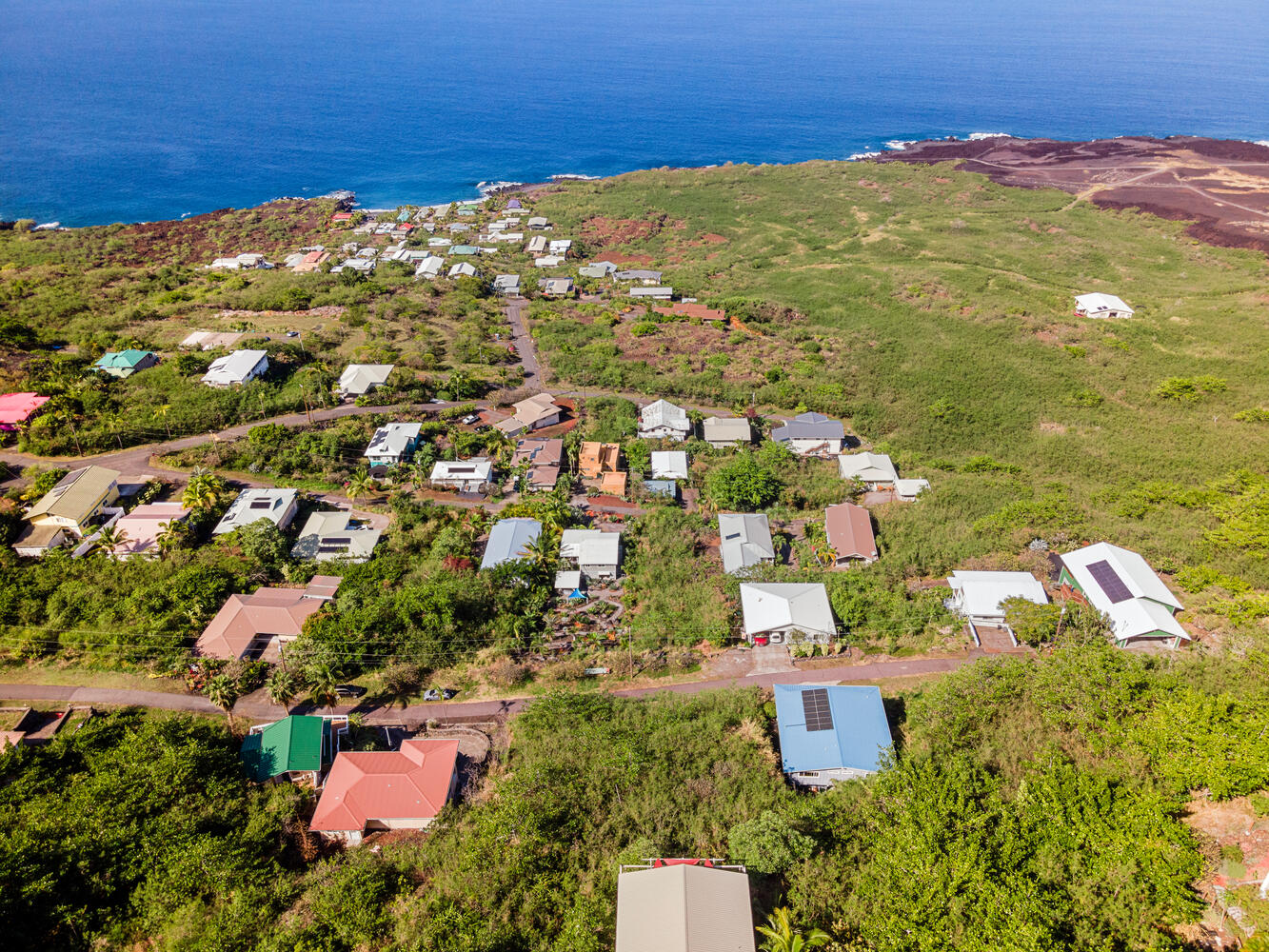 146 Fern Road Captain Cook, HI 96704 - Photo 1 of 9 a view of a city