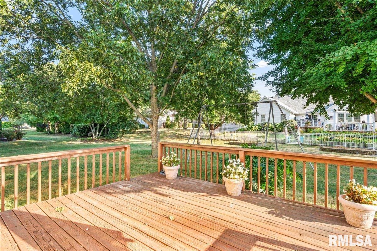 3920 Stone Bridge Road Springfield, IL 62711 - Photo 3 of 44