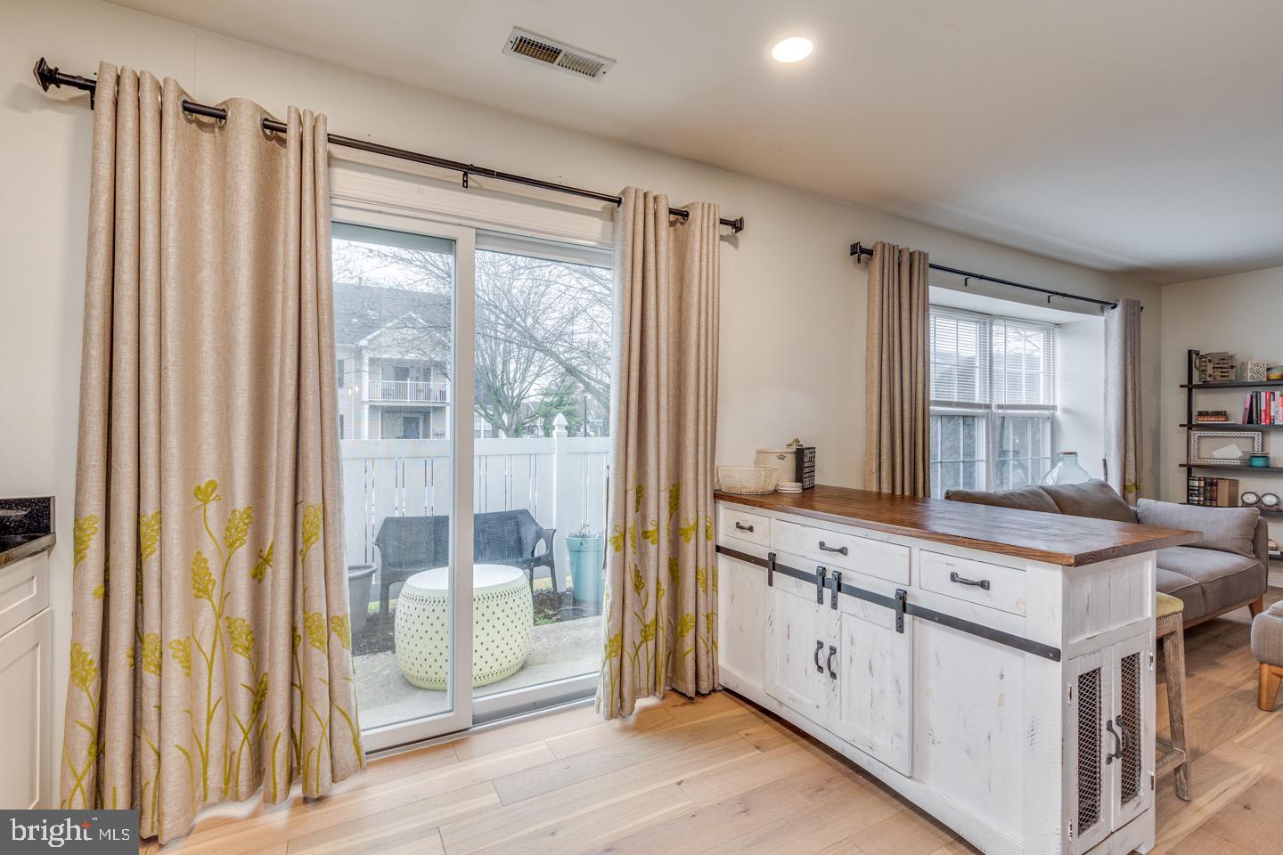 2001 Saxony Drive Mount Laurel, NJ 08054 - Photo 11 of 32