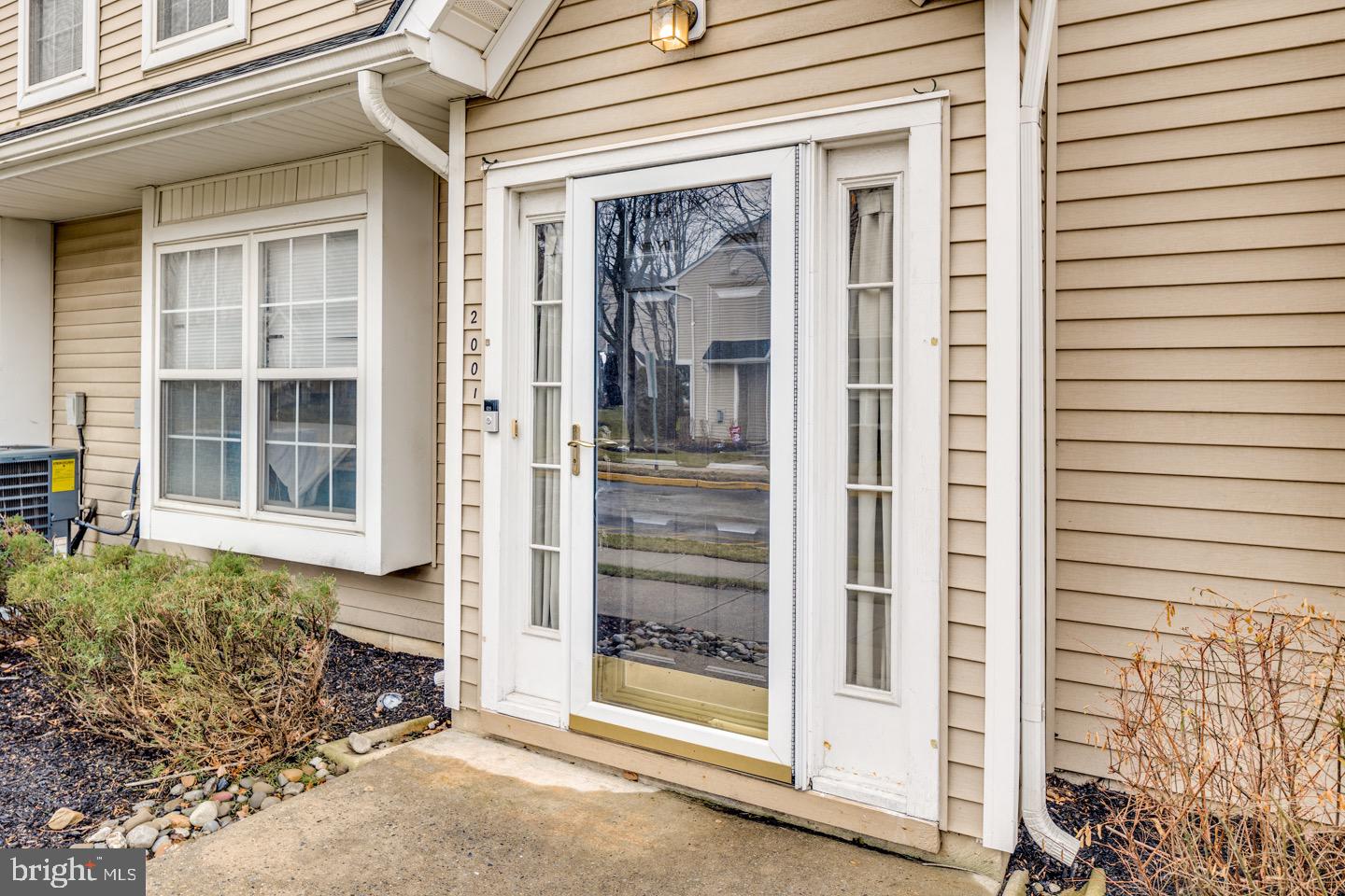 2001 Saxony Drive Mount Laurel, NJ 08054 - Photo 2 of 32