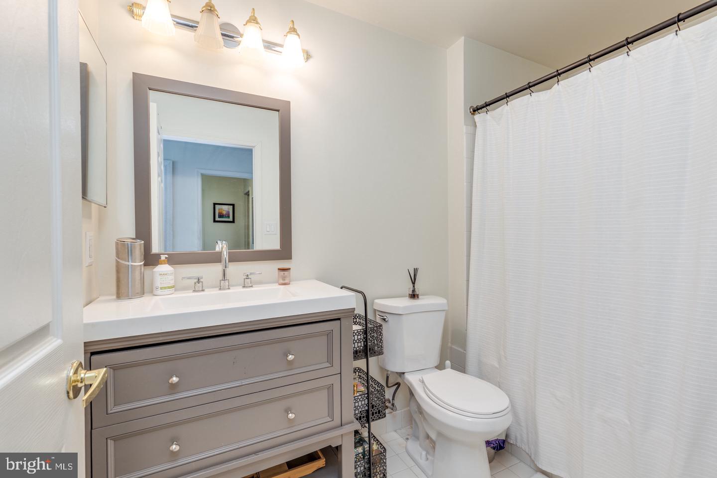 2001 Saxony Drive Mount Laurel, NJ 08054 - Photo 23 of 32