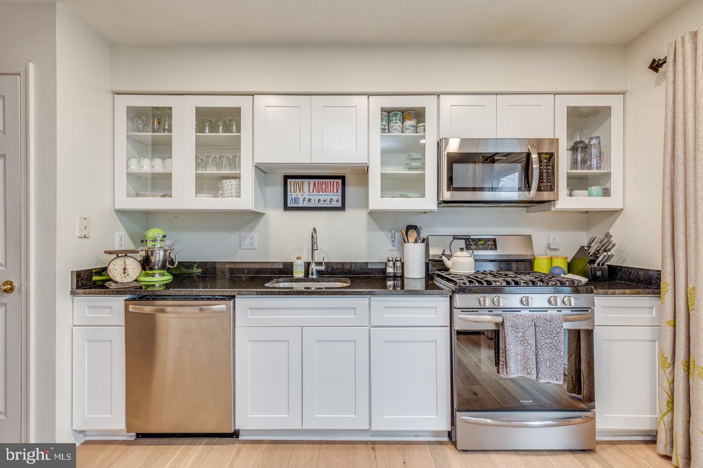 2001 Saxony Drive Mount Laurel, NJ 08054 - Photo 7 of 32