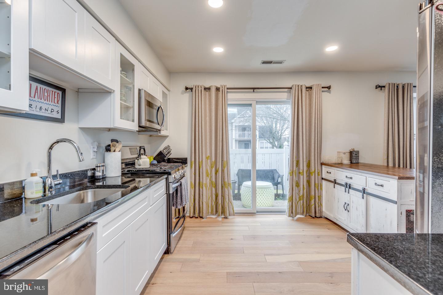 2001 Saxony Drive Mount Laurel, NJ 08054 - Photo 10 of 32