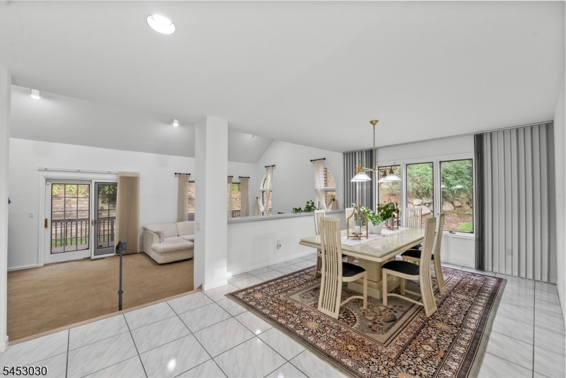 239 Westervelt Lane Mahwah, NJ 07430 - Photo 11 of 50 Gallery Image 11