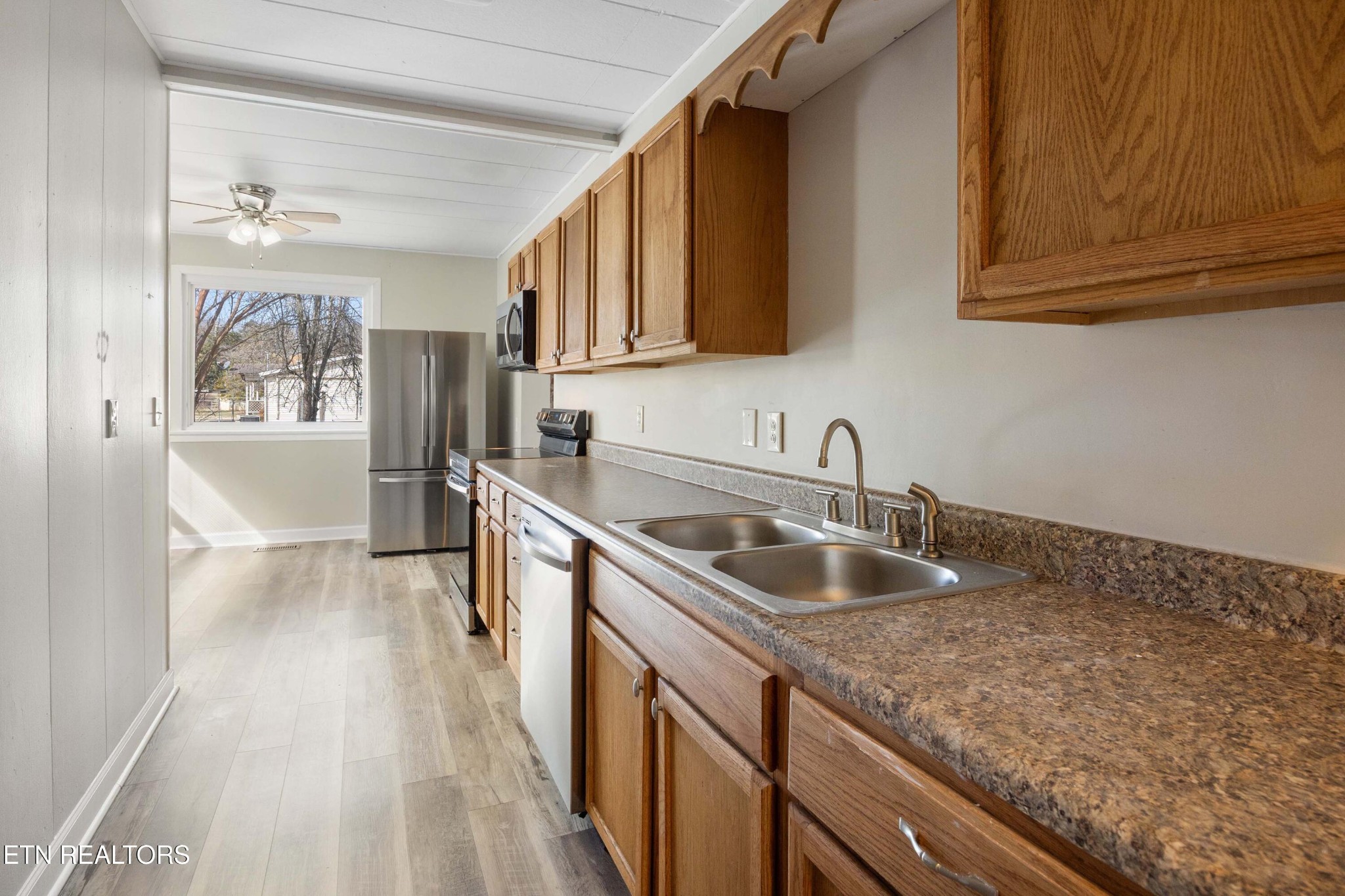 466 Hidden Valley Road Clinton, TN 37716 - Photo 10 of 31 Gallery Image 10