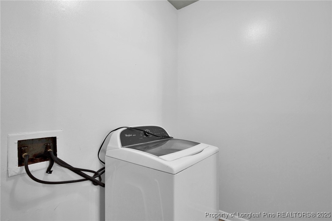417 Perth Street Fayetteville, NC 28314 - Photo 16 of 30 a utility room with dryer and washer