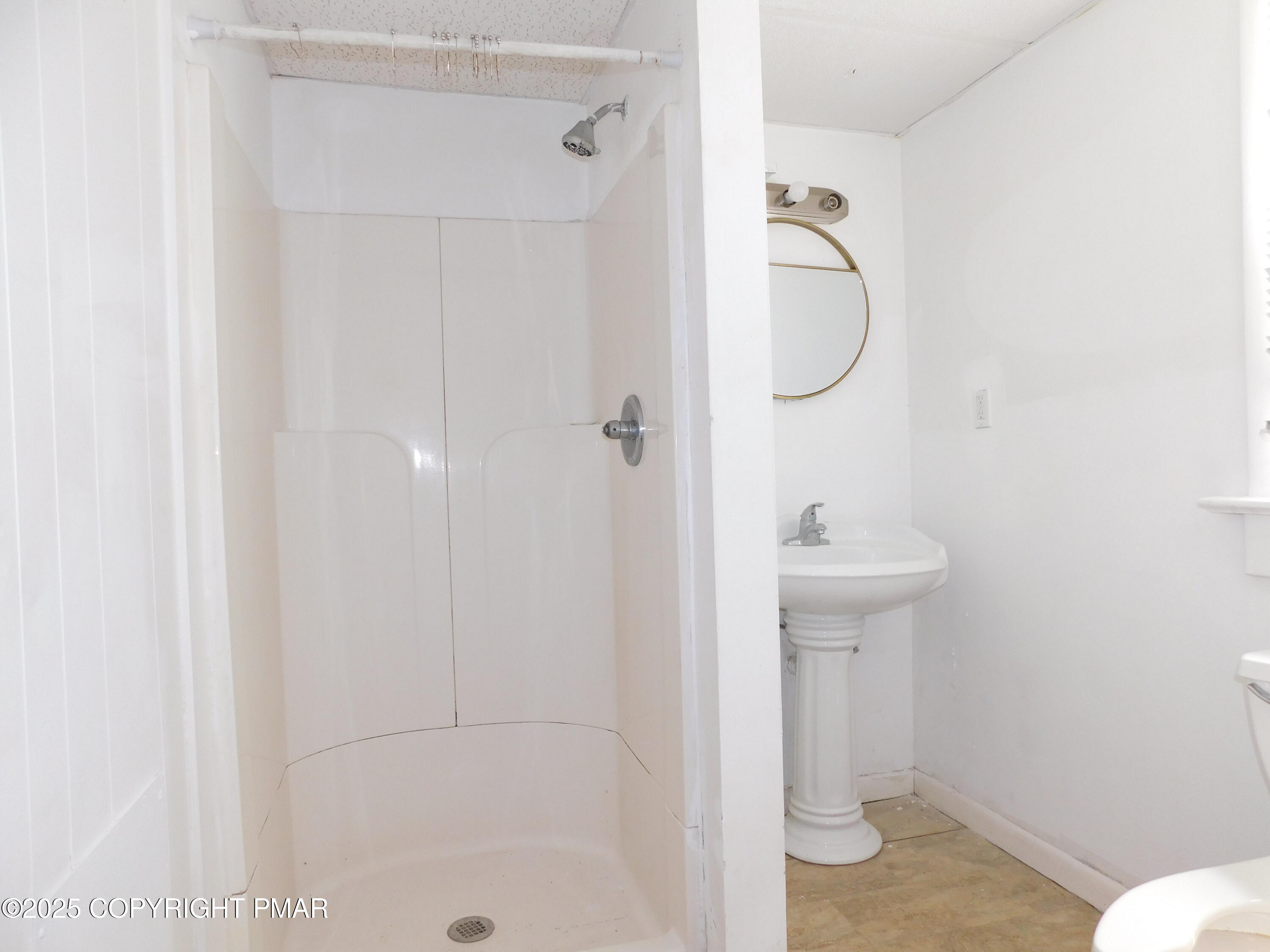 112 Ridgeway Street East Stroudsburg, PA 18301 - Photo 11 of 39 a bathroom with a shower