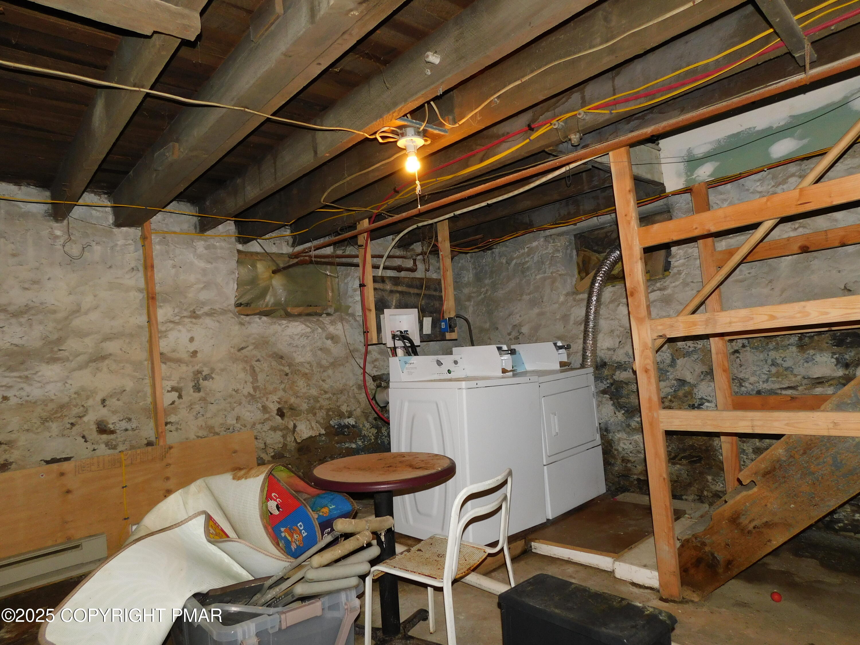 112 Ridgeway Street East Stroudsburg, PA 18301 - Photo 39 of 39 a utility room with dryer and washer