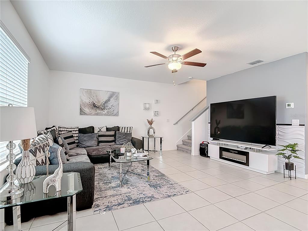 1699 Red Loop Lakeland, FL 33801 - Photo 3 of 54 Gallery Image 3