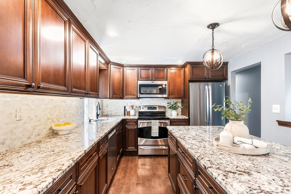 41 William Kelley Road Stoughton, MA 02072 - Photo 9 of 21