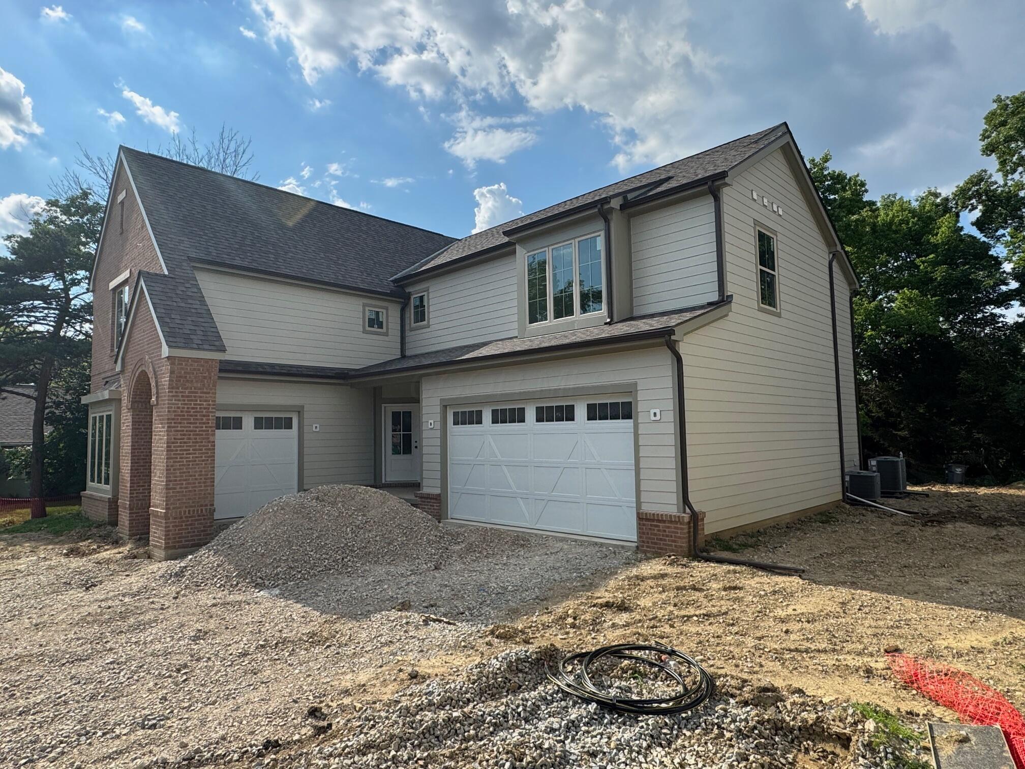 Hardee Exterior