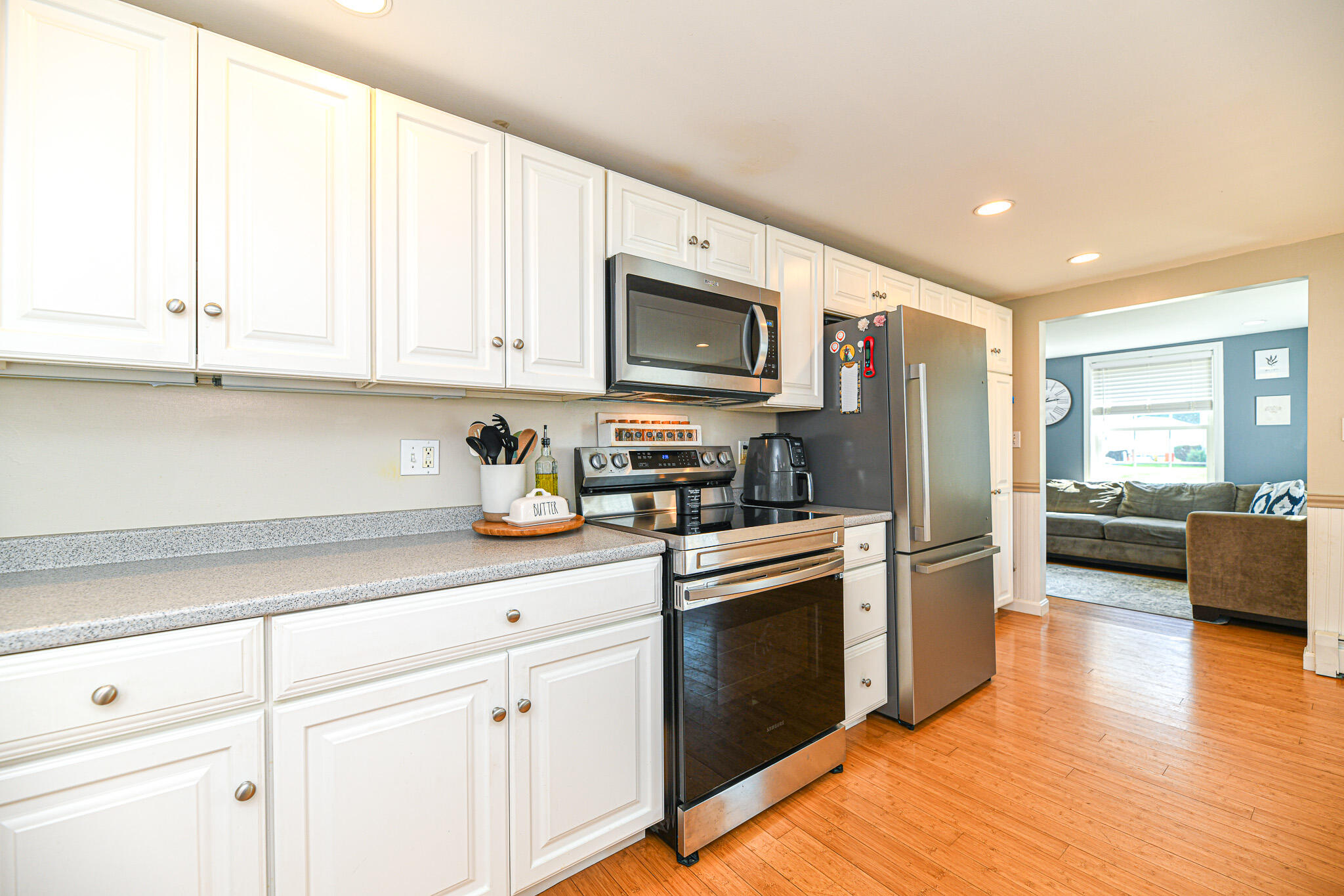 28 Pine Point Road Scarborough, ME 04074 - Photo 13 of 49 AEBD6025-CAED-4526-80DC-4FA486EE6FE1