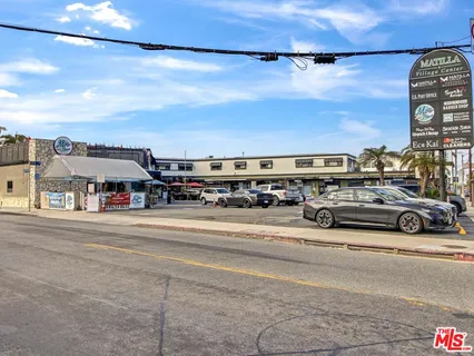 $2,295,000 | 104 Sunridge Street, Playa del Rey, CA 90293