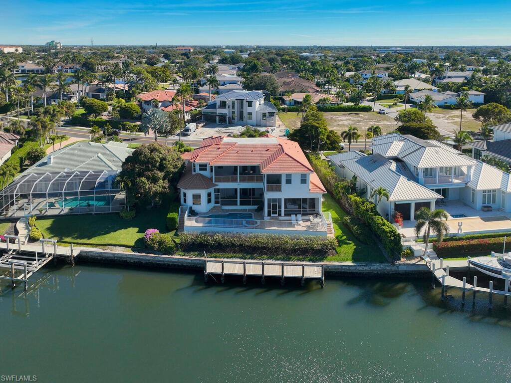 4419 Crayton Road Naples, FL 34103 - Photo 13 of 48