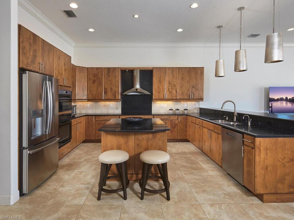 4419 Crayton Road Naples, FL 34103 - Photo 17 of 48